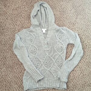 Arizona Jean Company Women's Light Gray V-Neck Sweater